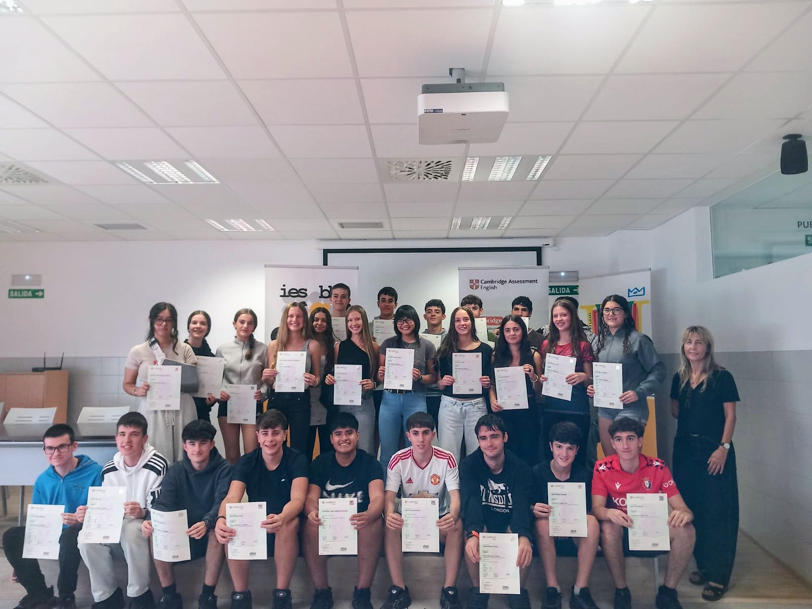 Certificados Cambridge 25-26